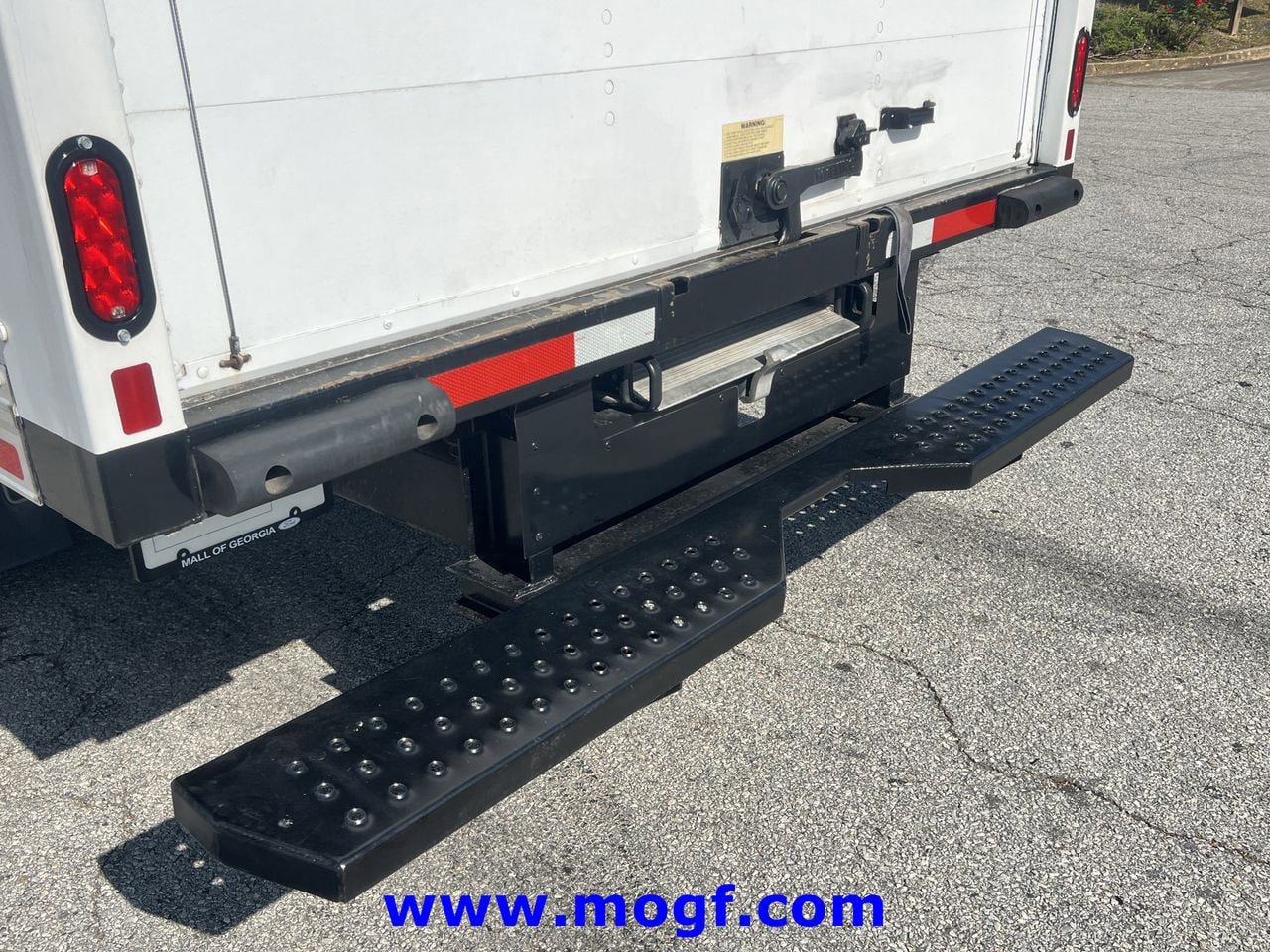 Used 2019 Ford E-450 and Econoline 450 Super Duty w/ Power Windows & Locks Group image 21