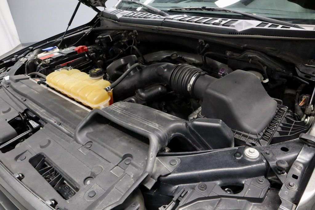 Used 2017 Ford F150 XLT w/ Equipment Group 302A Luxury image 18