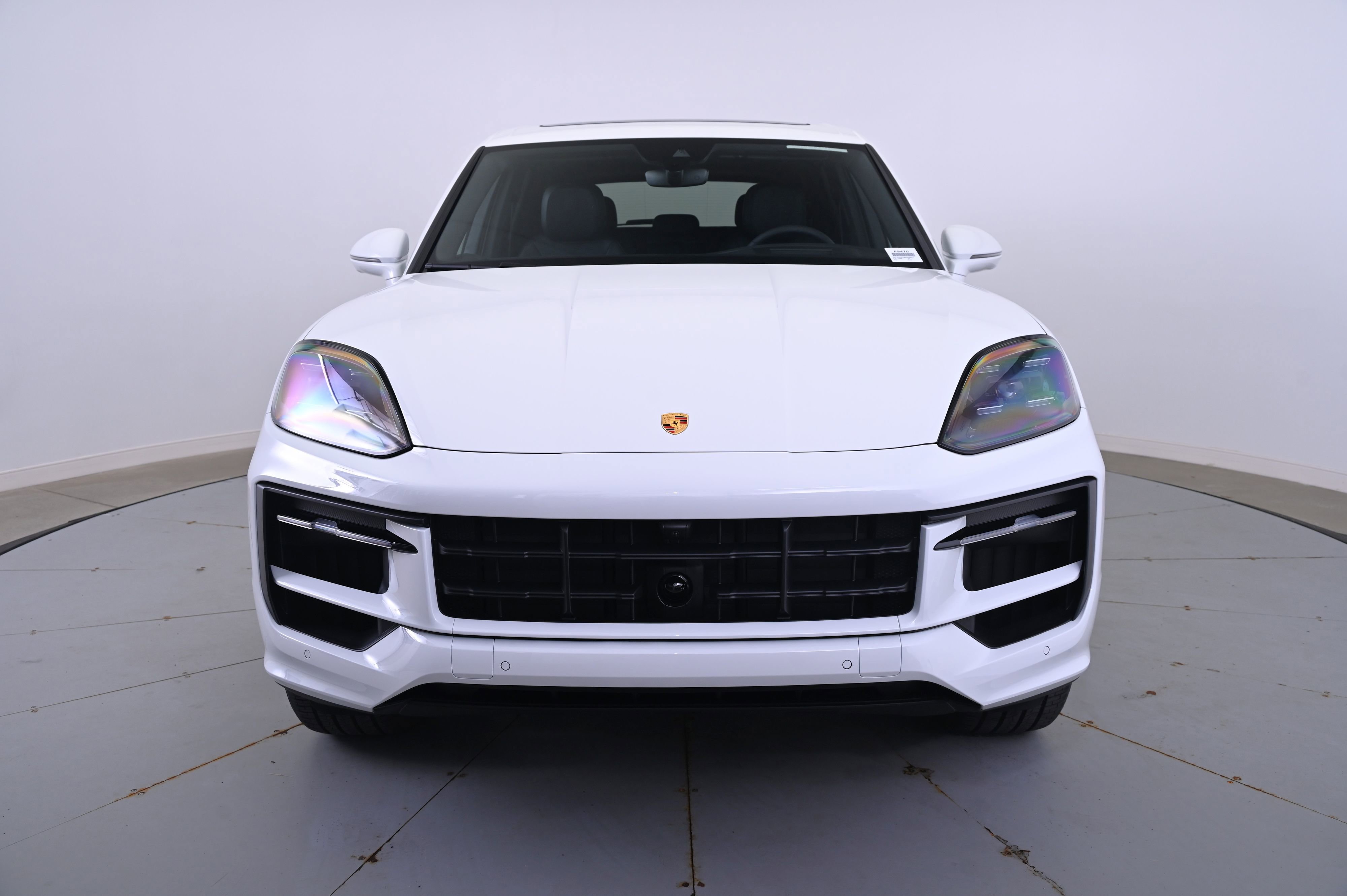 Certified 2025 Porsche Cayenne image 10
