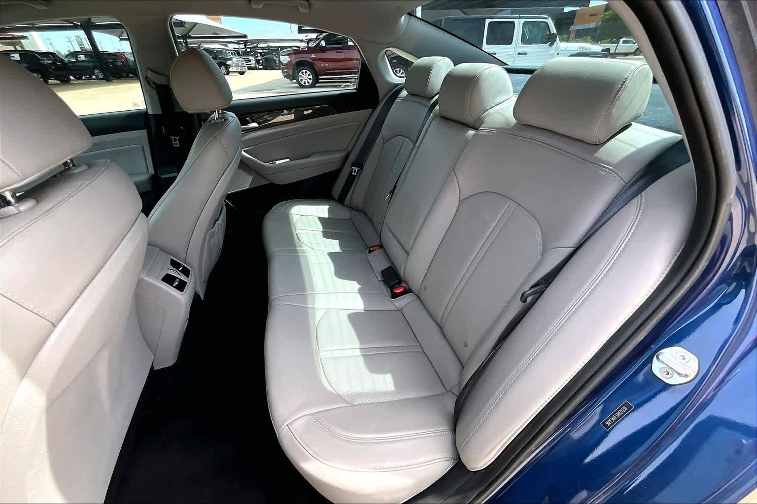 Used 2018 Hyundai Sonata Limited w/ Cargo Package FWD image 19