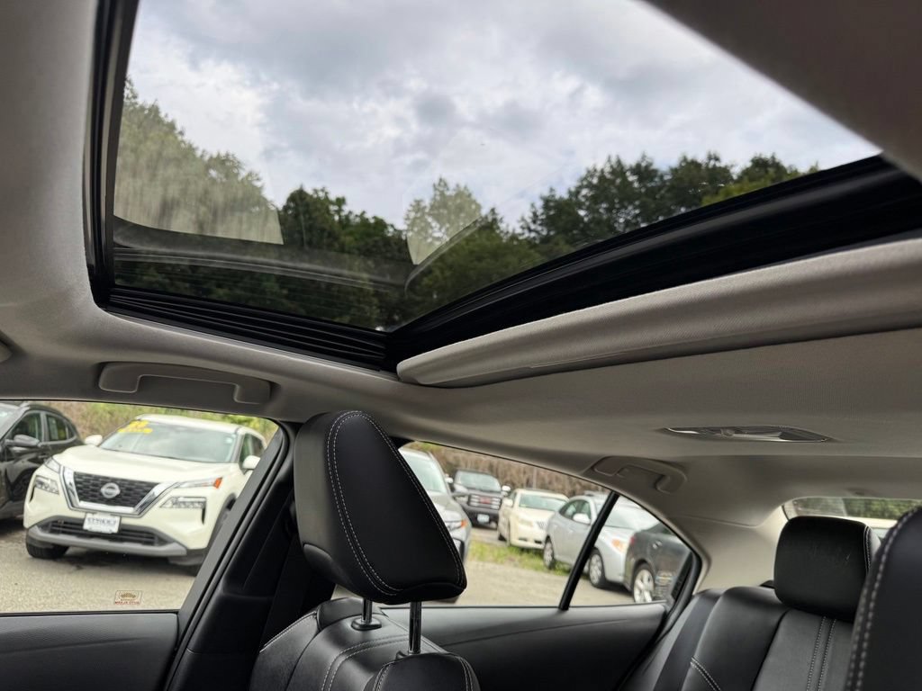 Used 2020 Toyota Corolla XLE FWD image 37