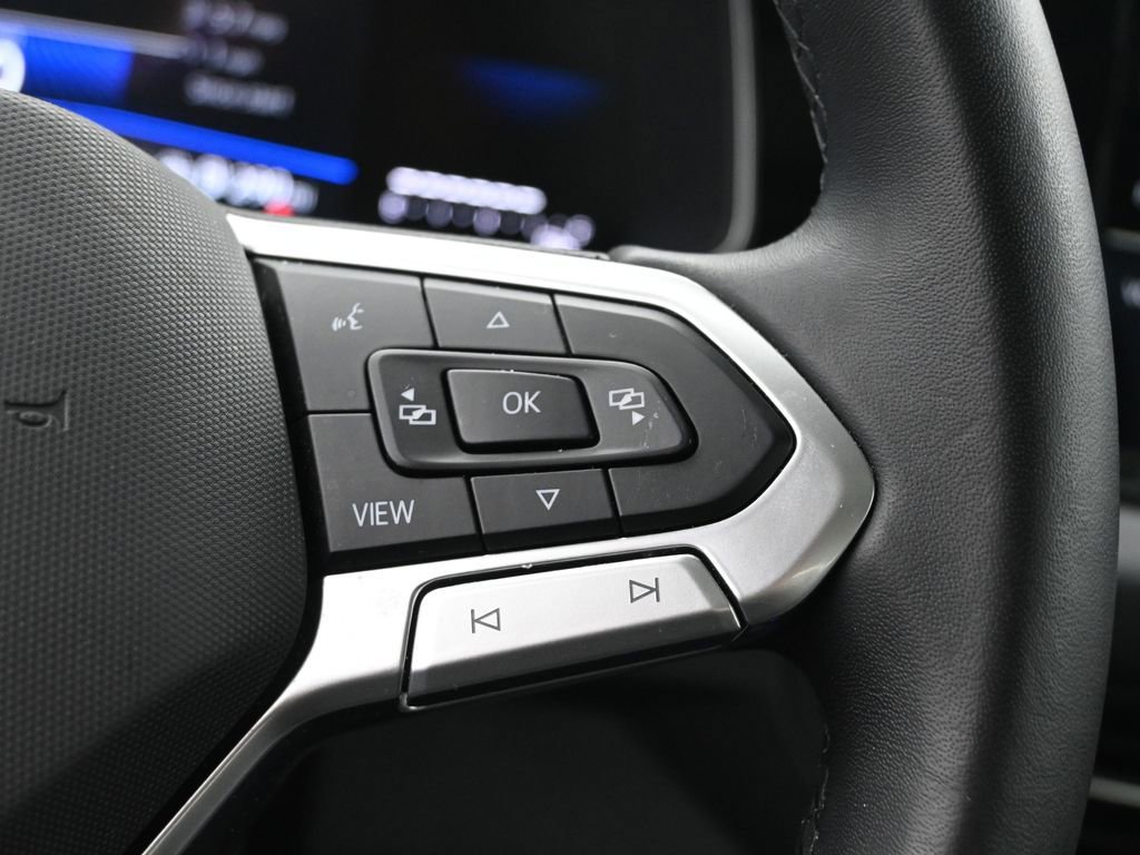 Used 2025 Volkswagen Jetta SE image 24