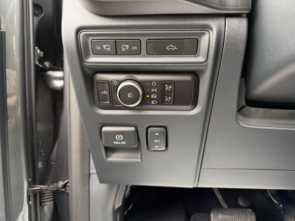 Certified 2023 Ford F150 Platinum w/ Equipment Group 701A High image 16