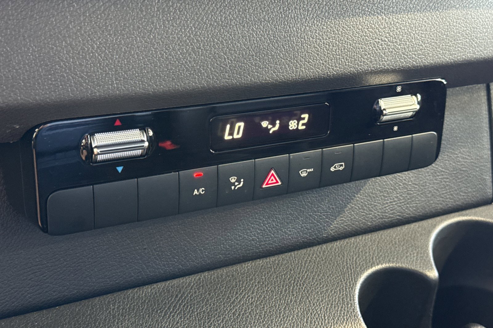 Used 2025 Mercedes-Benz Sprinter 2500 image 18