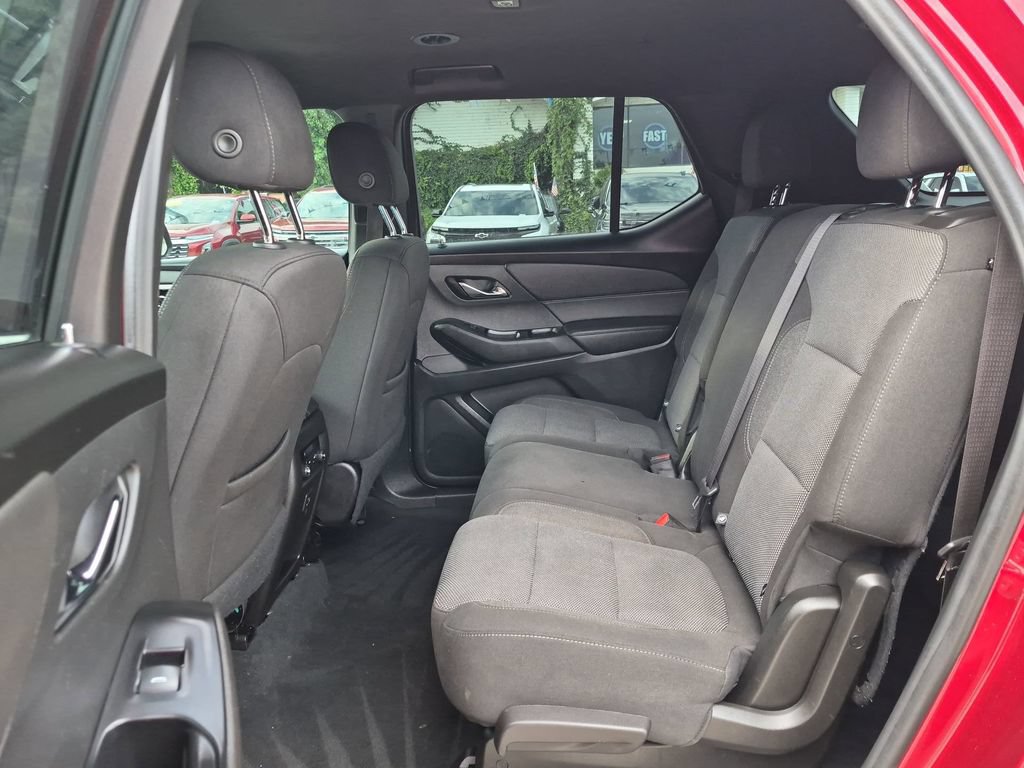 Used 2023 Chevrolet Traverse LT FWD image 21