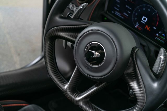 Used 2021 McLaren 720S Performance RWD image 23