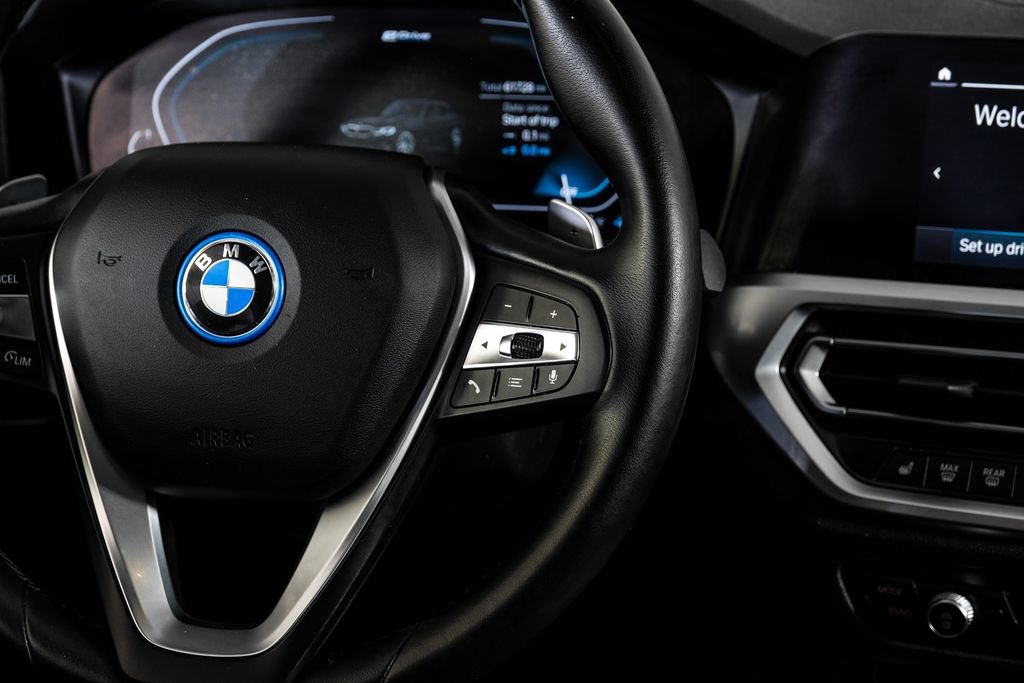 Used 2022 BMW 330e xDrive w/ Driving Assistance Package image 17