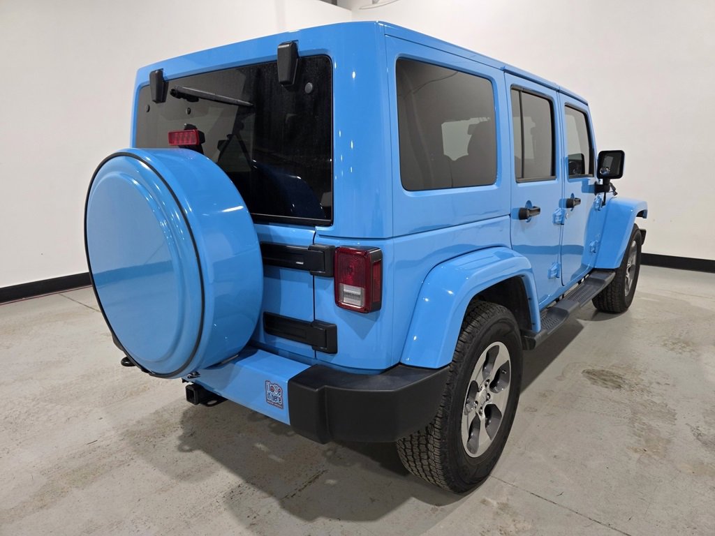 Used 2017 Jeep Wrangler Unlimited Sahara w/ Max Tow Package image 4