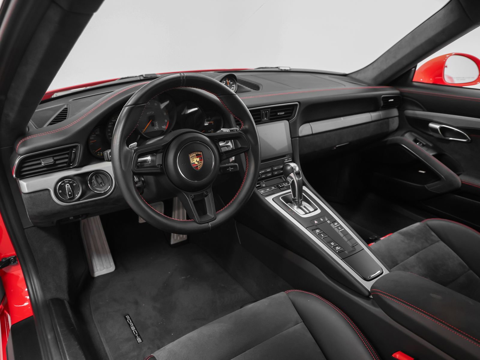 Certified 2018 Porsche 911 GT3 image 4