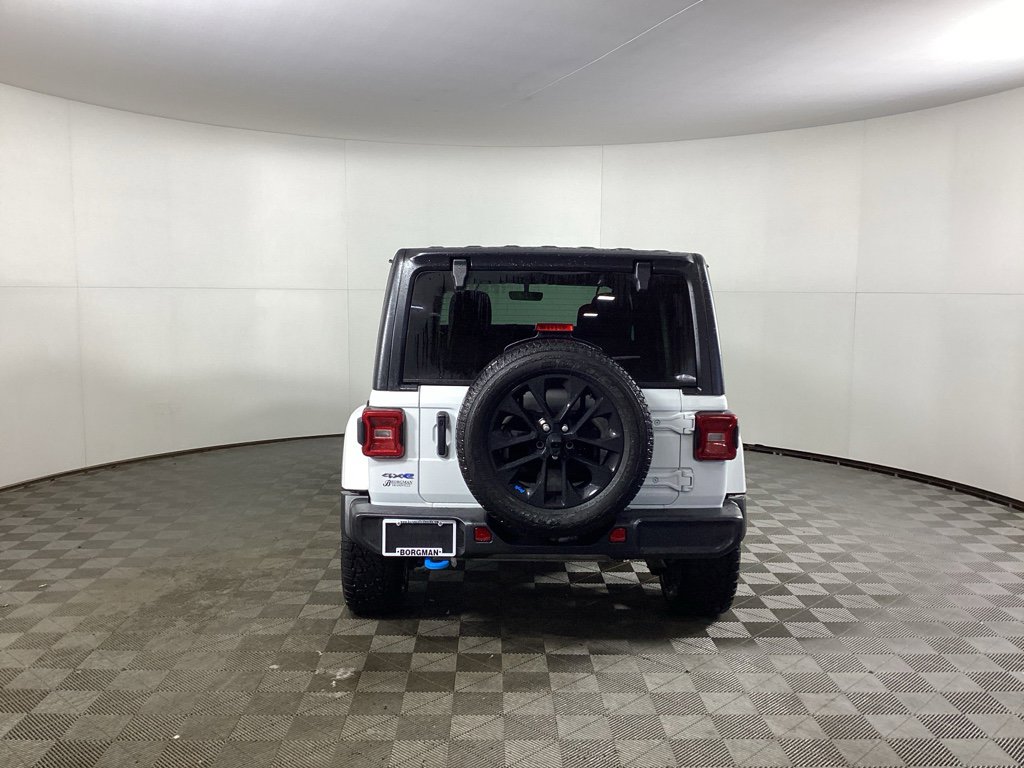 Used 2022 Jeep Wrangler Unlimited Sahara w/ Cold Weather Group image 3