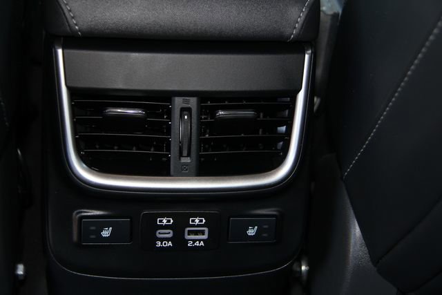 Used 2025 Subaru Legacy Limited image 33