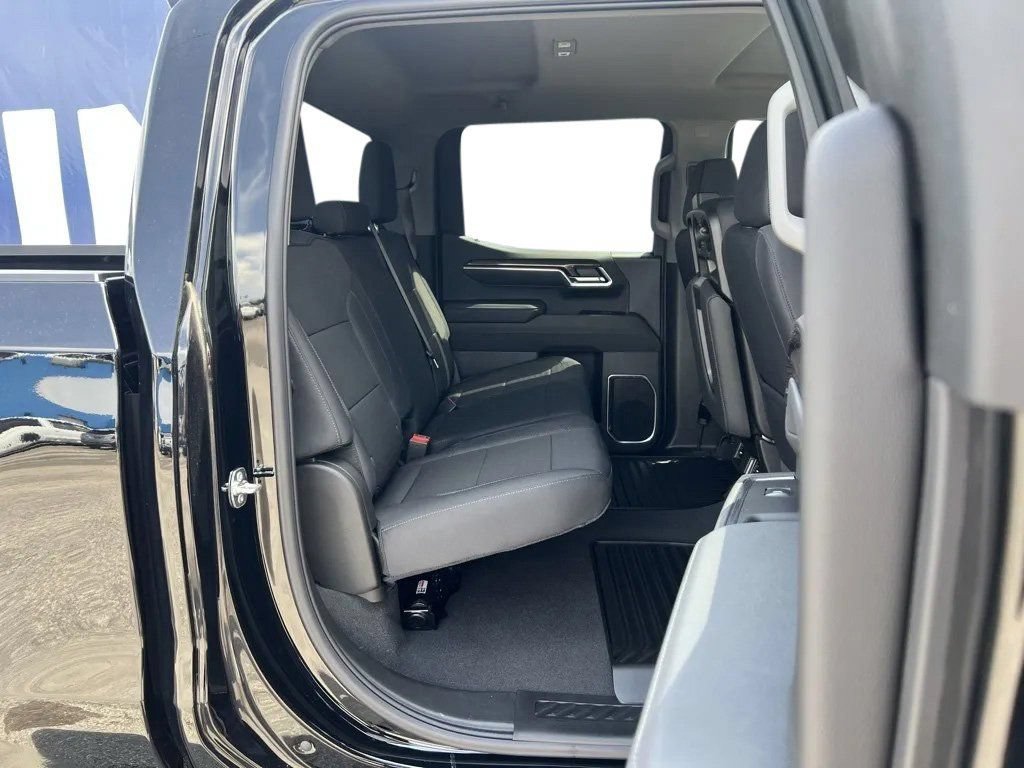 New 2025 Chevrolet Silverado 1500 LT AWD/4WD image 30