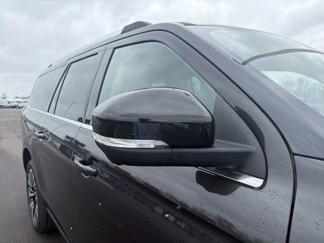 Used 2025 Ford Expedition Max Platinum w/ Driver's Package image 5