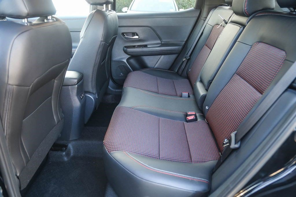 New 2026 Nissan Kicks SR w/ Illumination Package FWD image 19