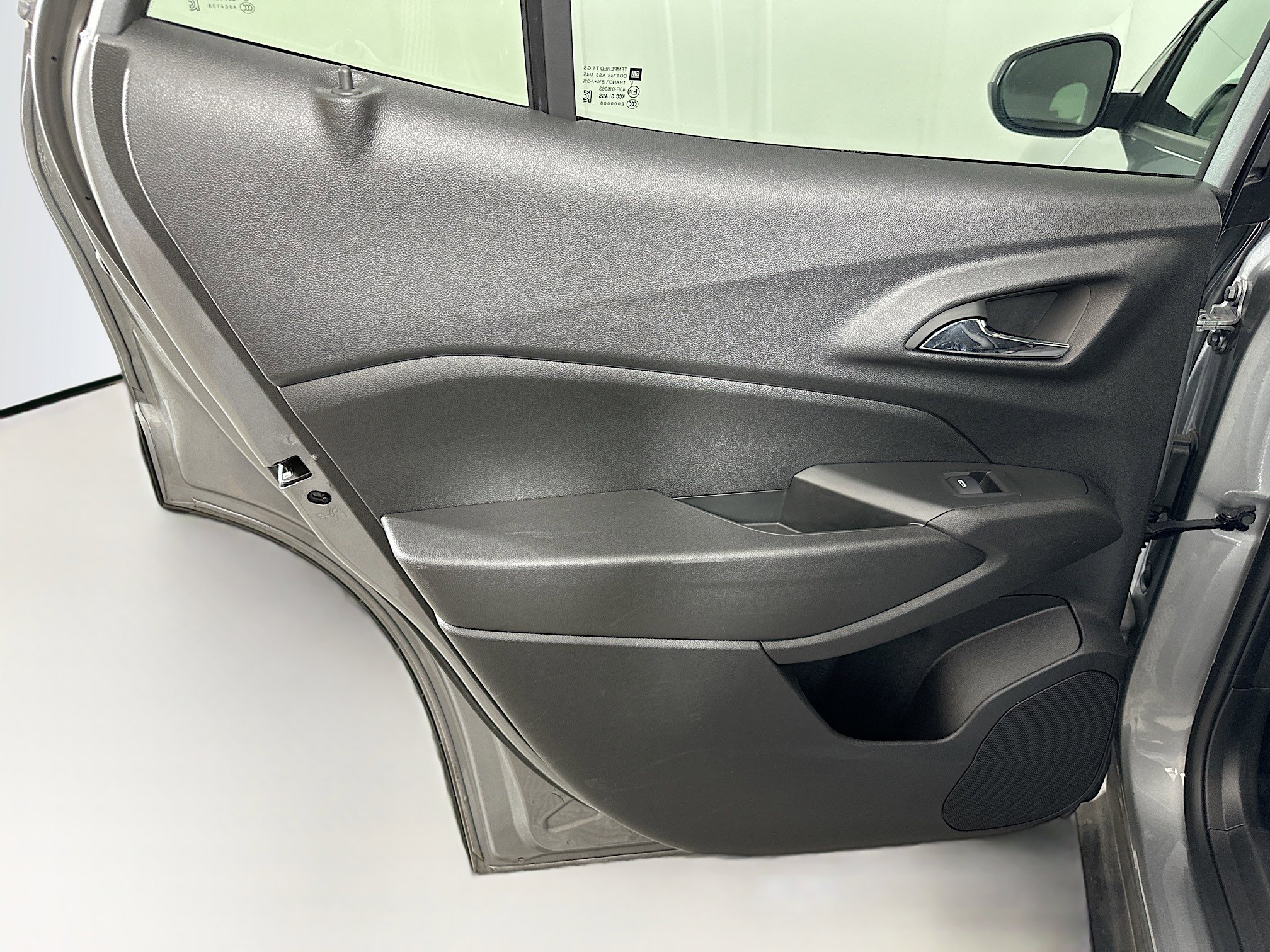 Used 2025 Chevrolet Trax LT image 24