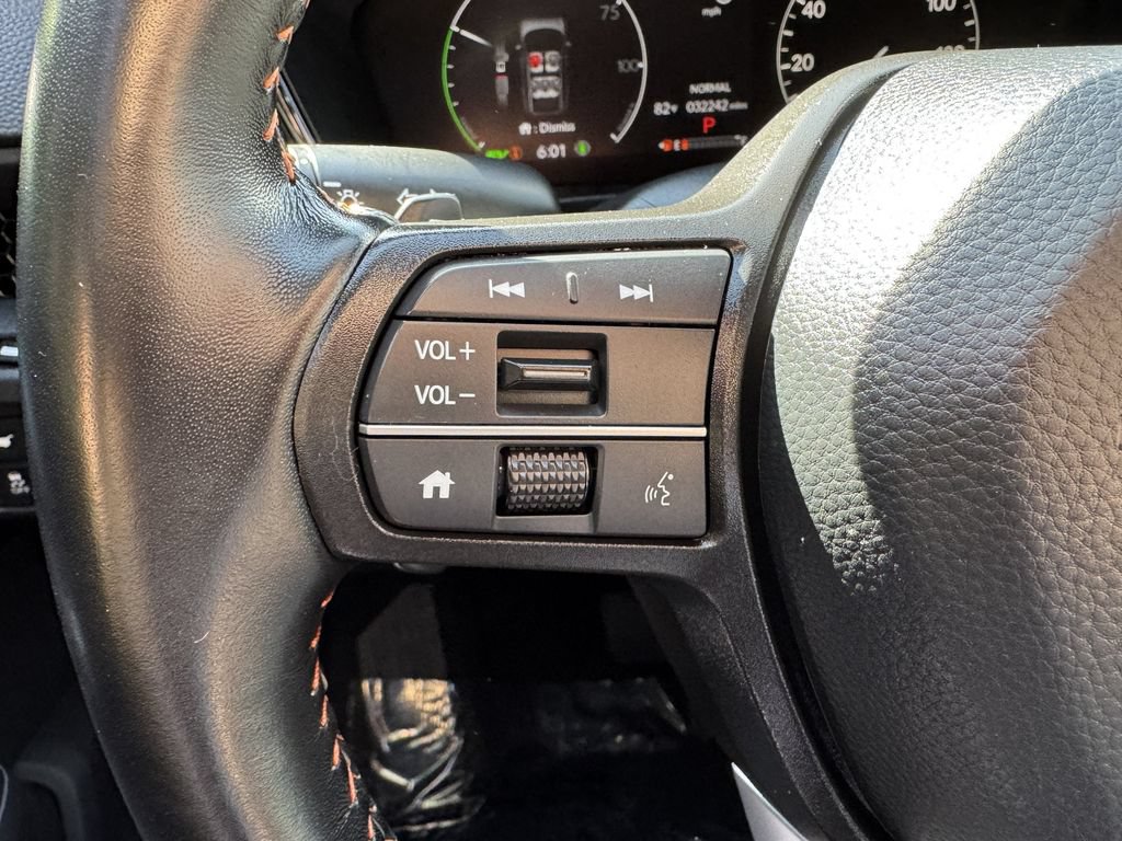 Used 2025 Honda CR-V Sport-L image 29