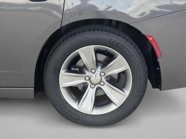 Used 2015 Dodge Charger SE w/ Sport Appearance Group image 23