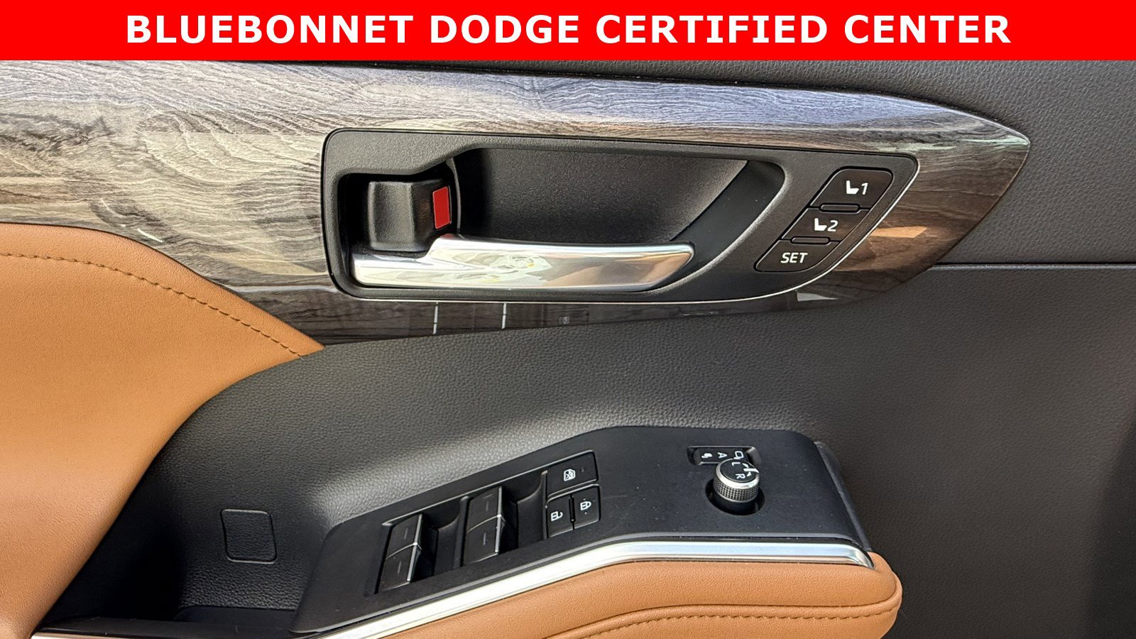 Used 2023 Toyota Highlander Platinum FWD image 8