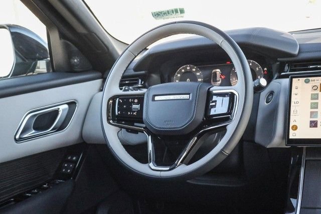 New 2026 Land Rover Range Rover Velar Dynamic SE image 17