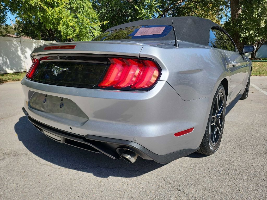 Used 2020 Ford Mustang Premium image 10