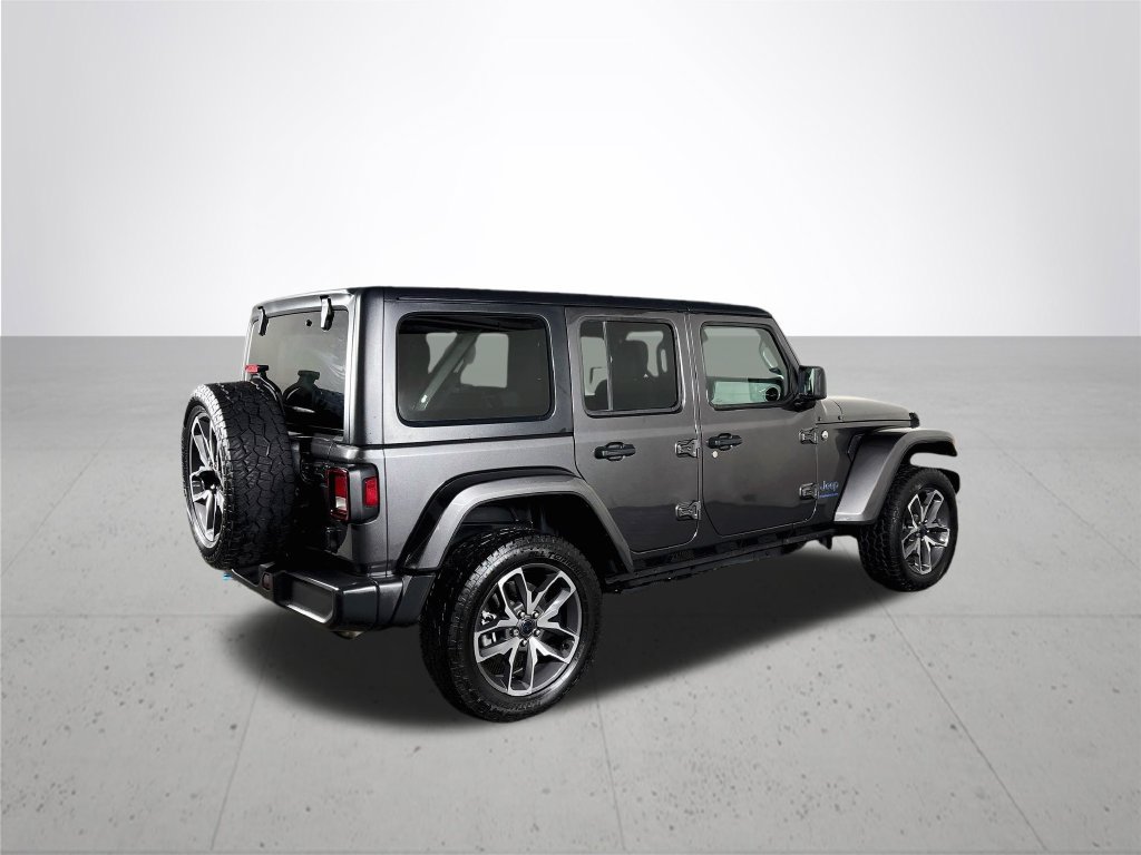 Certified 2024 Jeep Wrangler Unlimited w/ Convenience Group AWD/4WD image 7