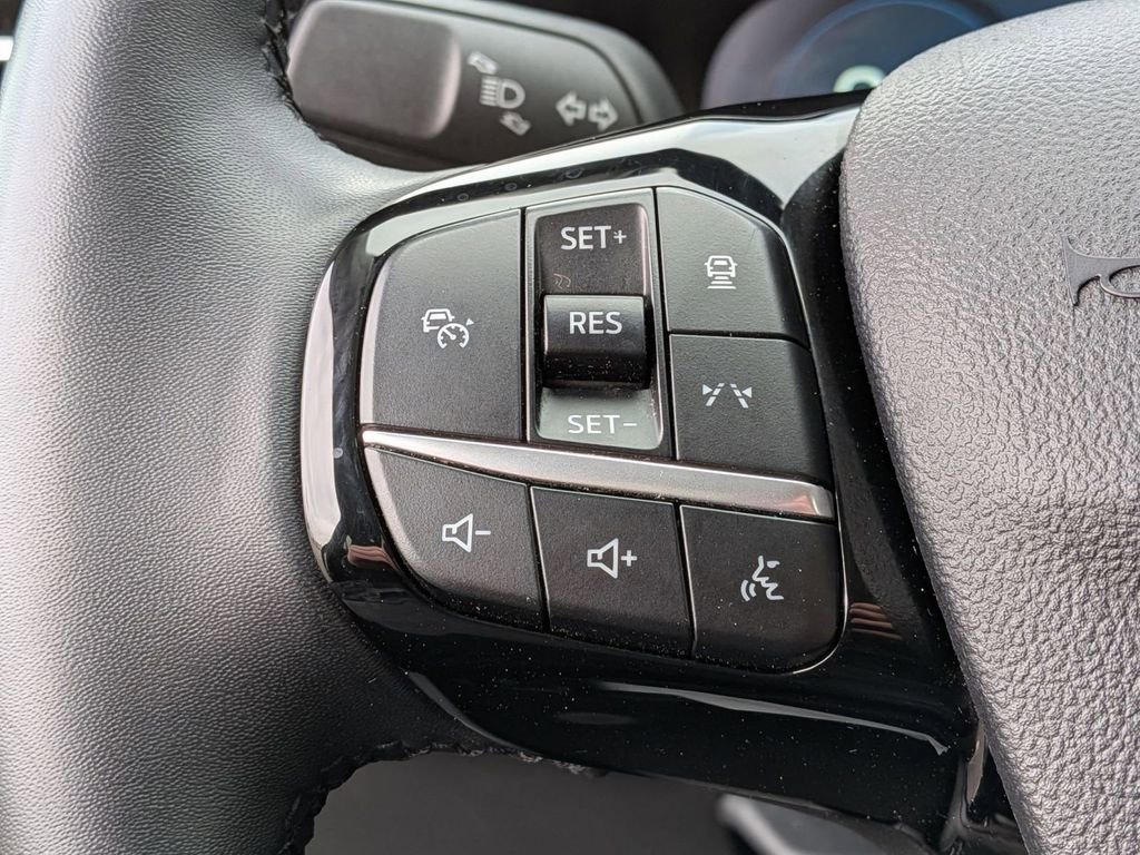 Used 2024 Ford Escape Platinum AWD/4WD image 18
