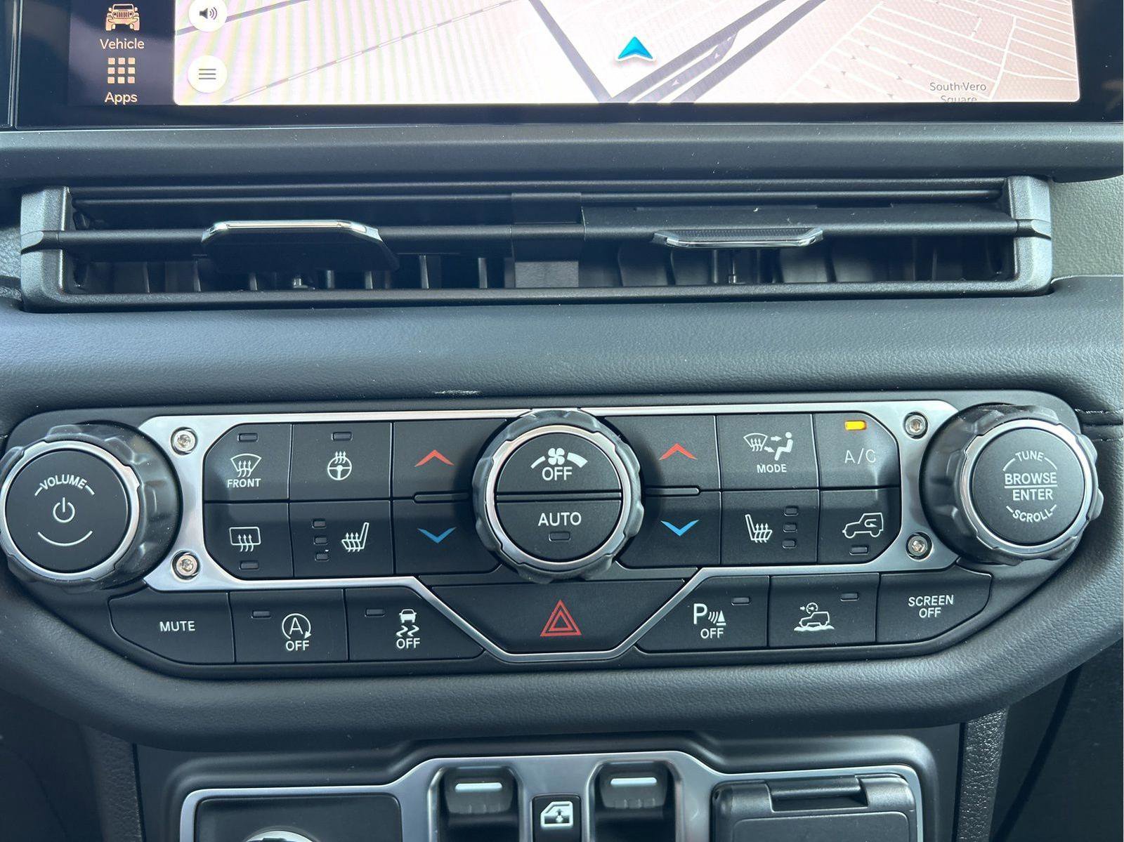 New 2026 Jeep Gladiator Mojave image 28