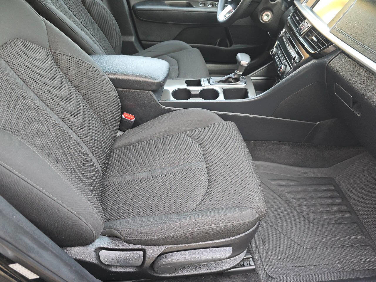 Used 2020 Kia Optima LX image 22