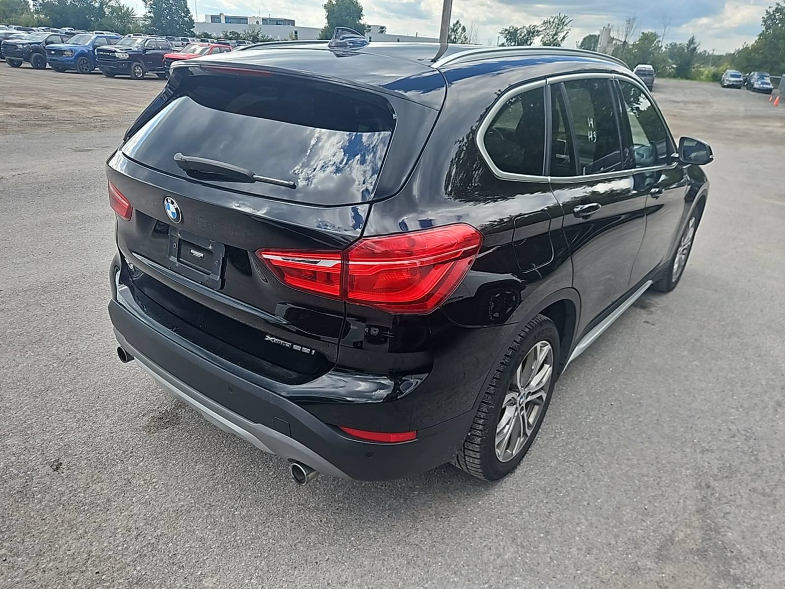 Used 2019 BMW X1 xDrive28i AWD/4WD image 3