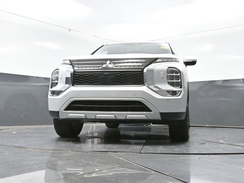 Used 2024 Mitsubishi Outlander SE image 53