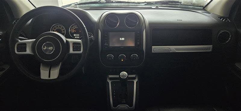Used 2016 Jeep Compass High Altitude image 9