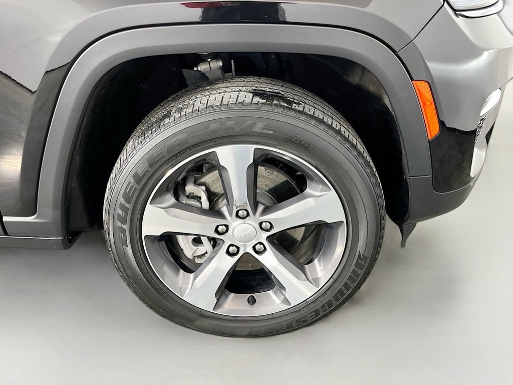 Used 2022 Jeep Grand Cherokee Limited 4xe image 39