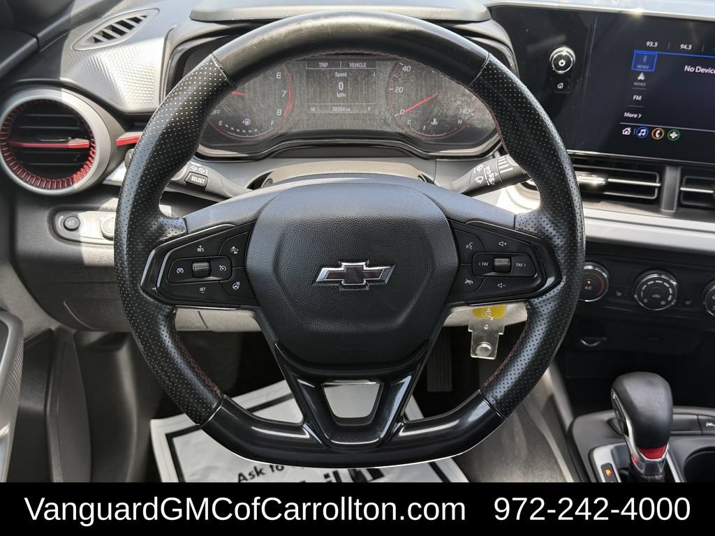 Used 2024 Chevrolet Trax RS FWD image 12