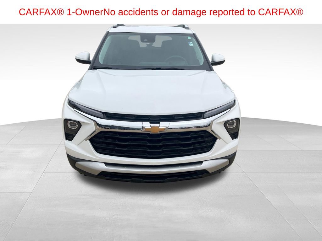 Used 2025 Chevrolet TrailBlazer LT AWD/4WD image 9
