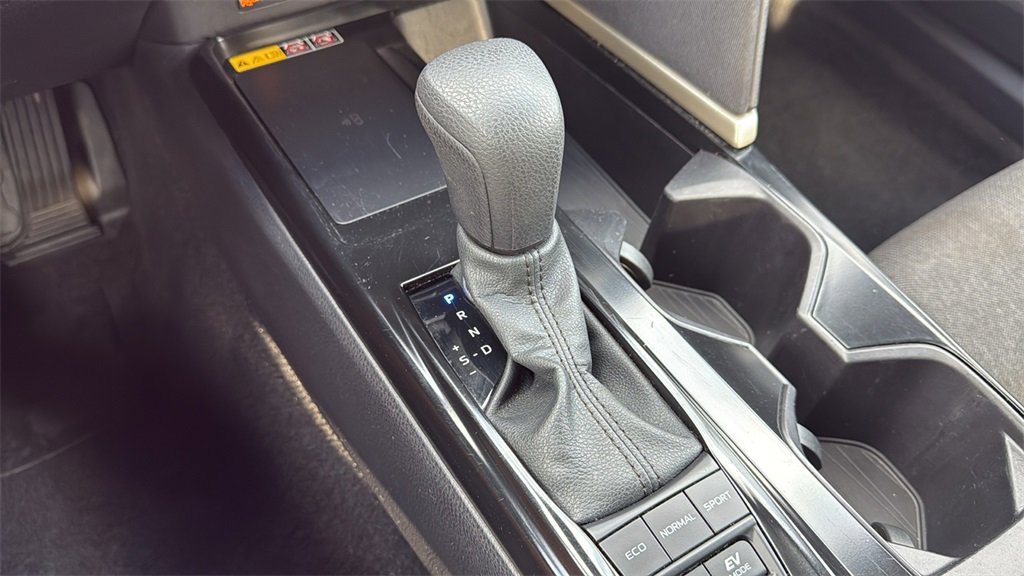Used 2025 Toyota Camry LE image 25