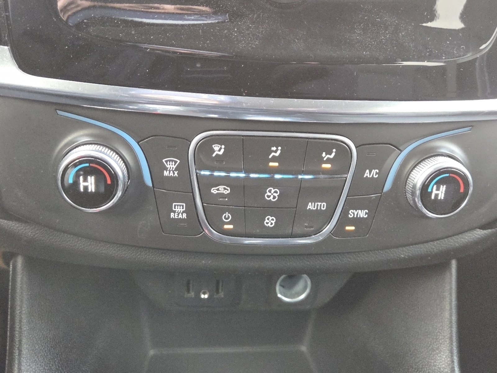 Used 2021 Chevrolet Traverse LS w/ LPO, Black Accent Package image 26