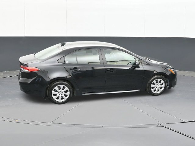 Used 2026 Toyota Corolla LE FWD image 57