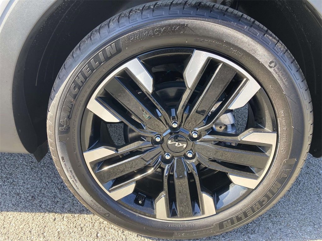 Used 2025 Kia Telluride SX image 10