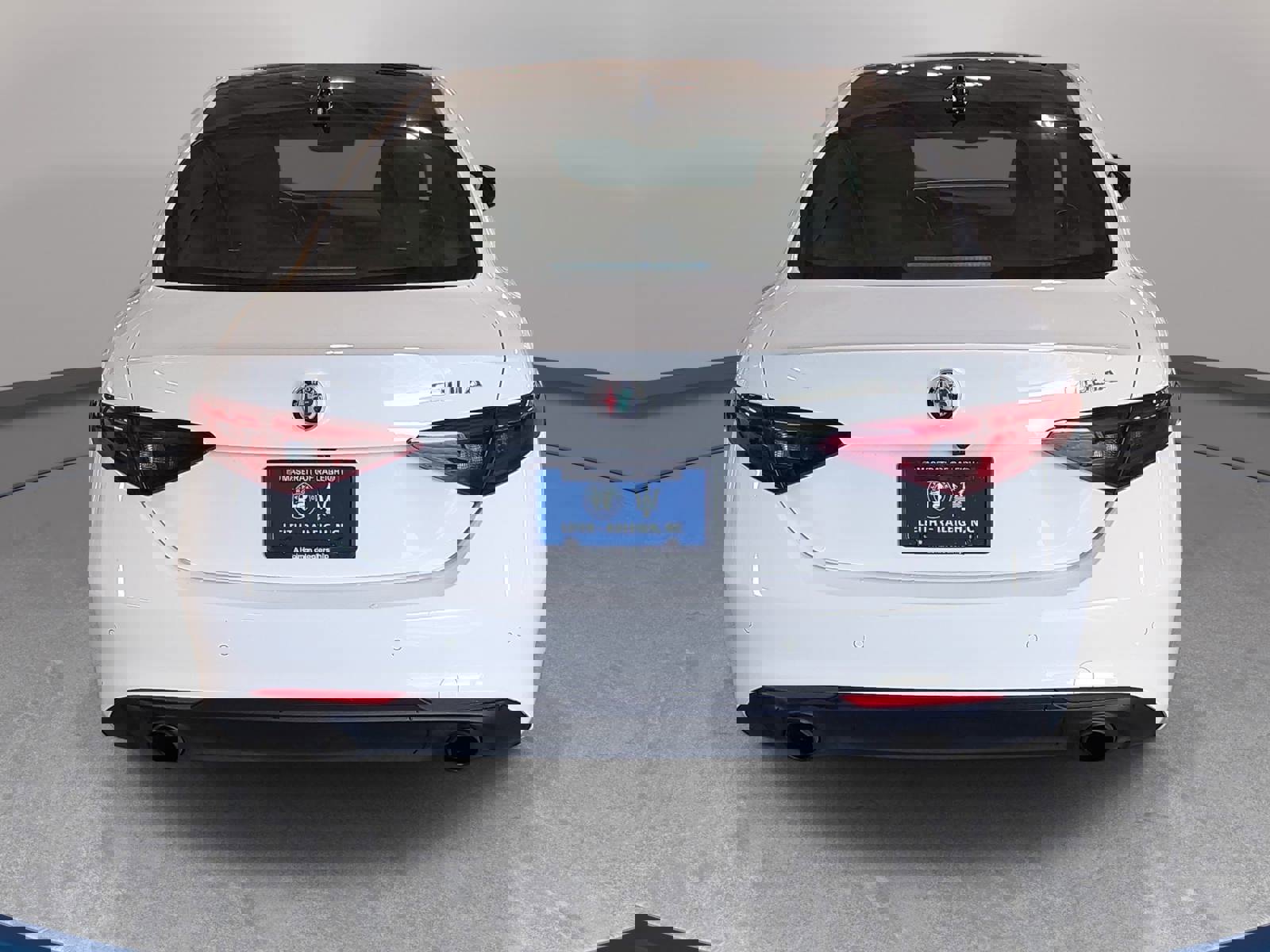 Used 2023 Alfa Romeo Giulia Ti w/ Active Assist Plus Package RWD image 6