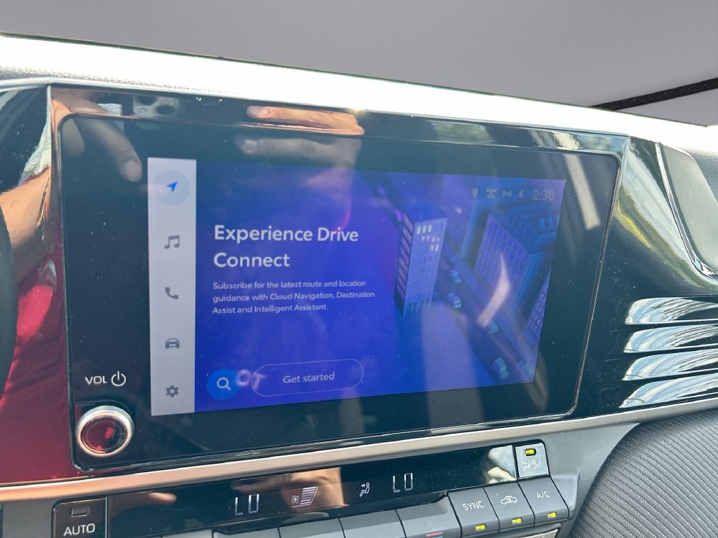 Used 2025 Toyota Camry SE FWD image 25