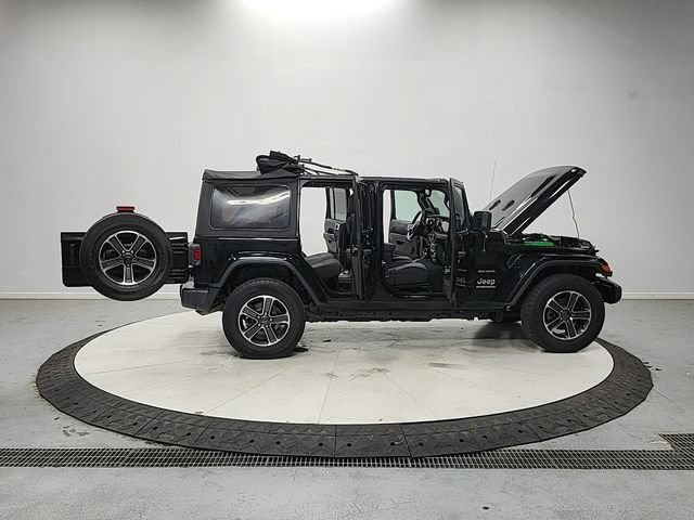 Used 2023 Jeep Wrangler Unlimited Sahara w/ Cold Weather Group AWD/4WD image 16