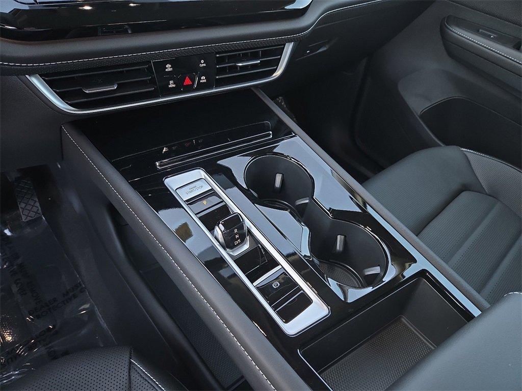 Used 2025 Volkswagen Atlas SEL image 25