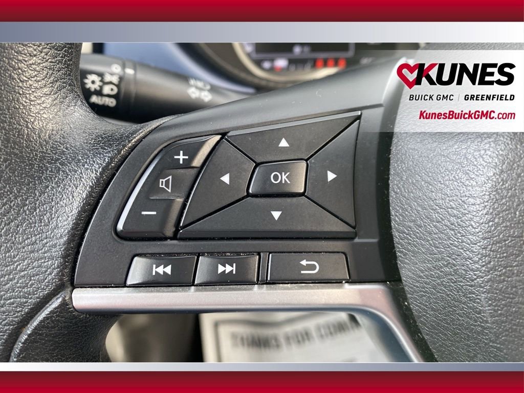 Used 2023 Nissan Versa SV image 19