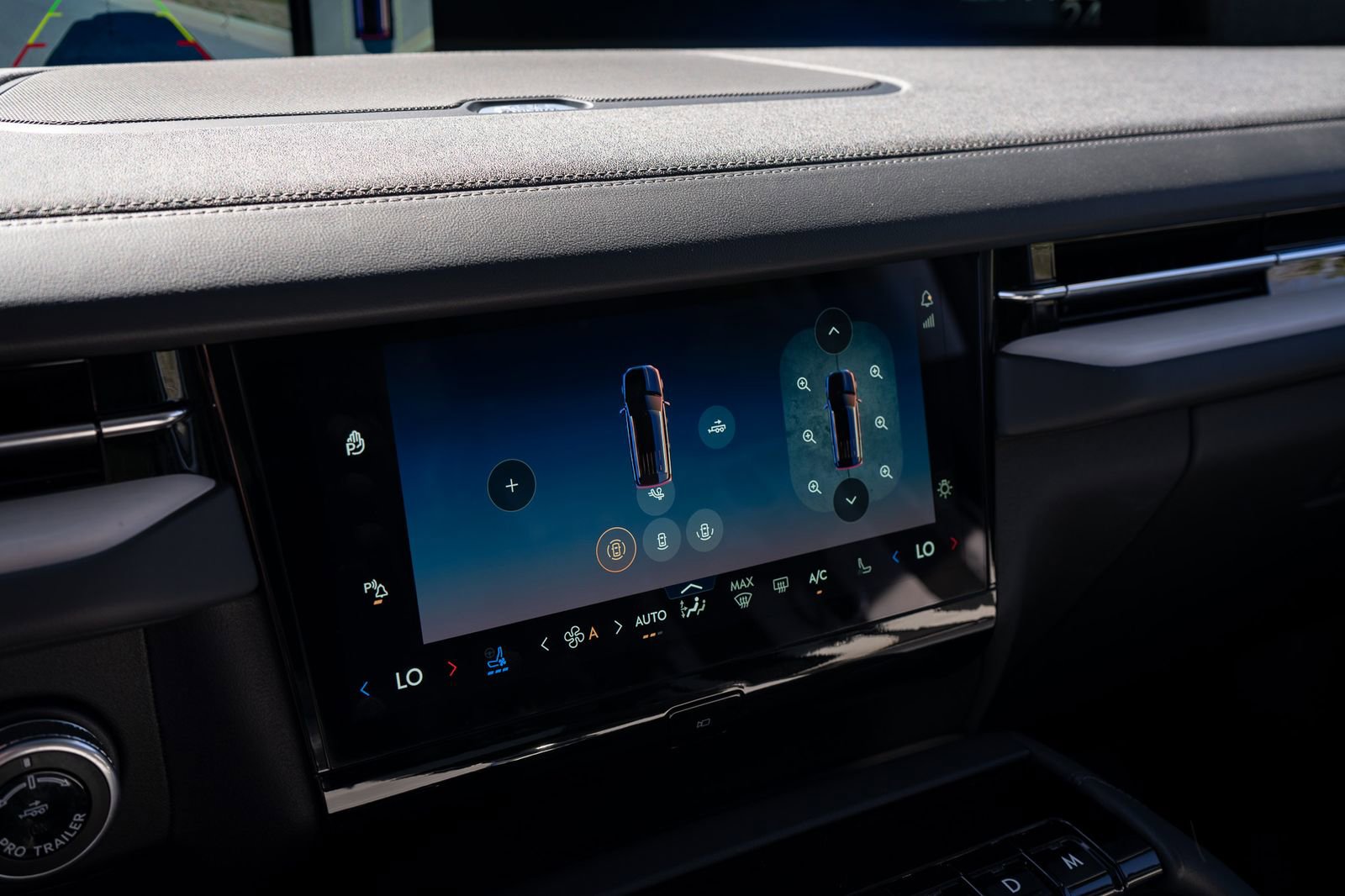 Used 2025 Lincoln Navigator L Reserve image 45