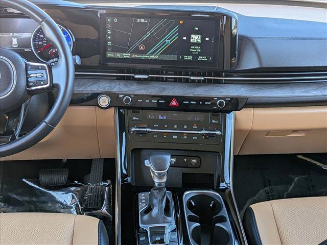 Used 2024 Kia Carnival EX FWD image 15