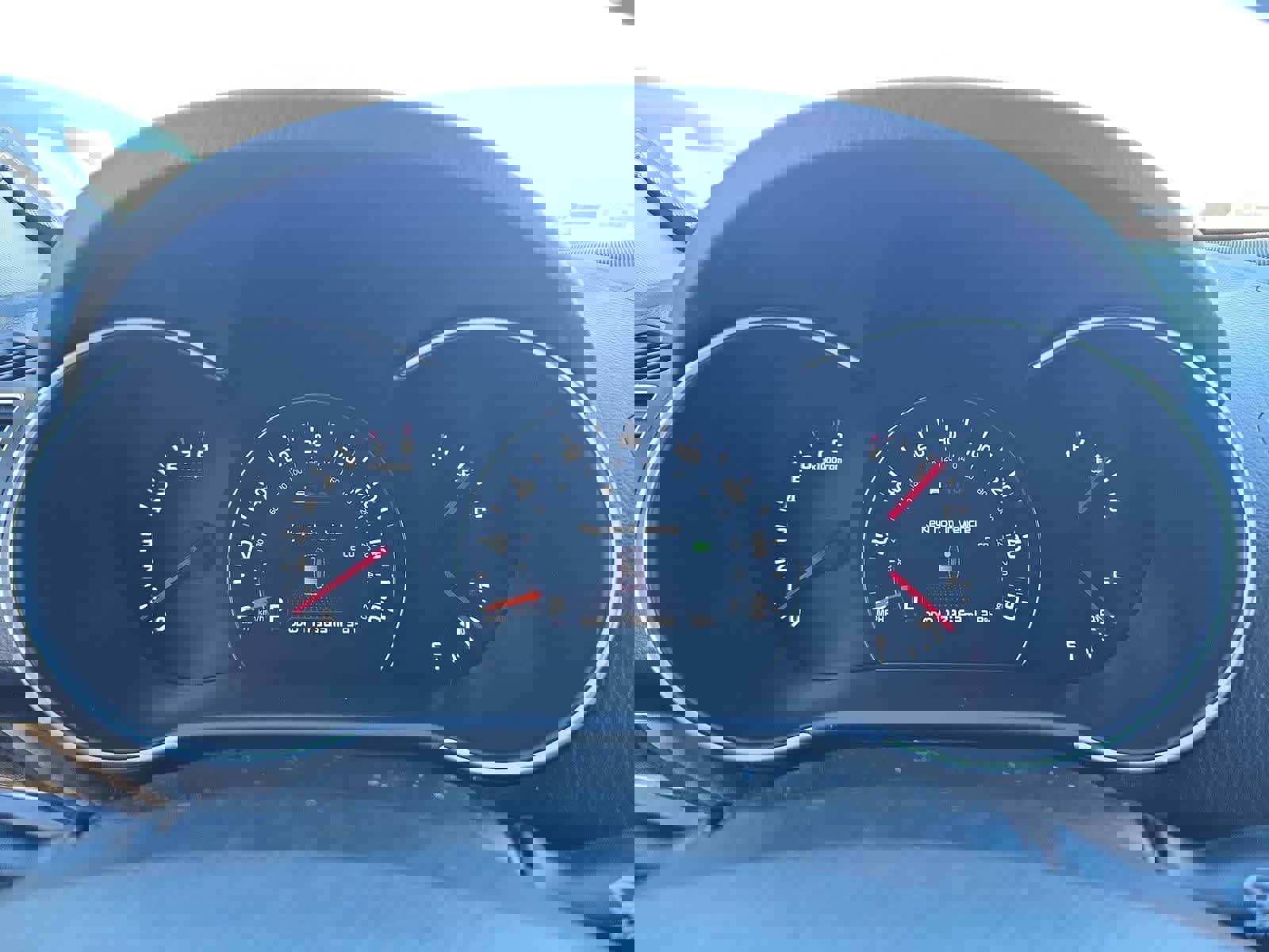 Used 2015 Kia Sorento EX w/ EX V6 Touring Package image 34