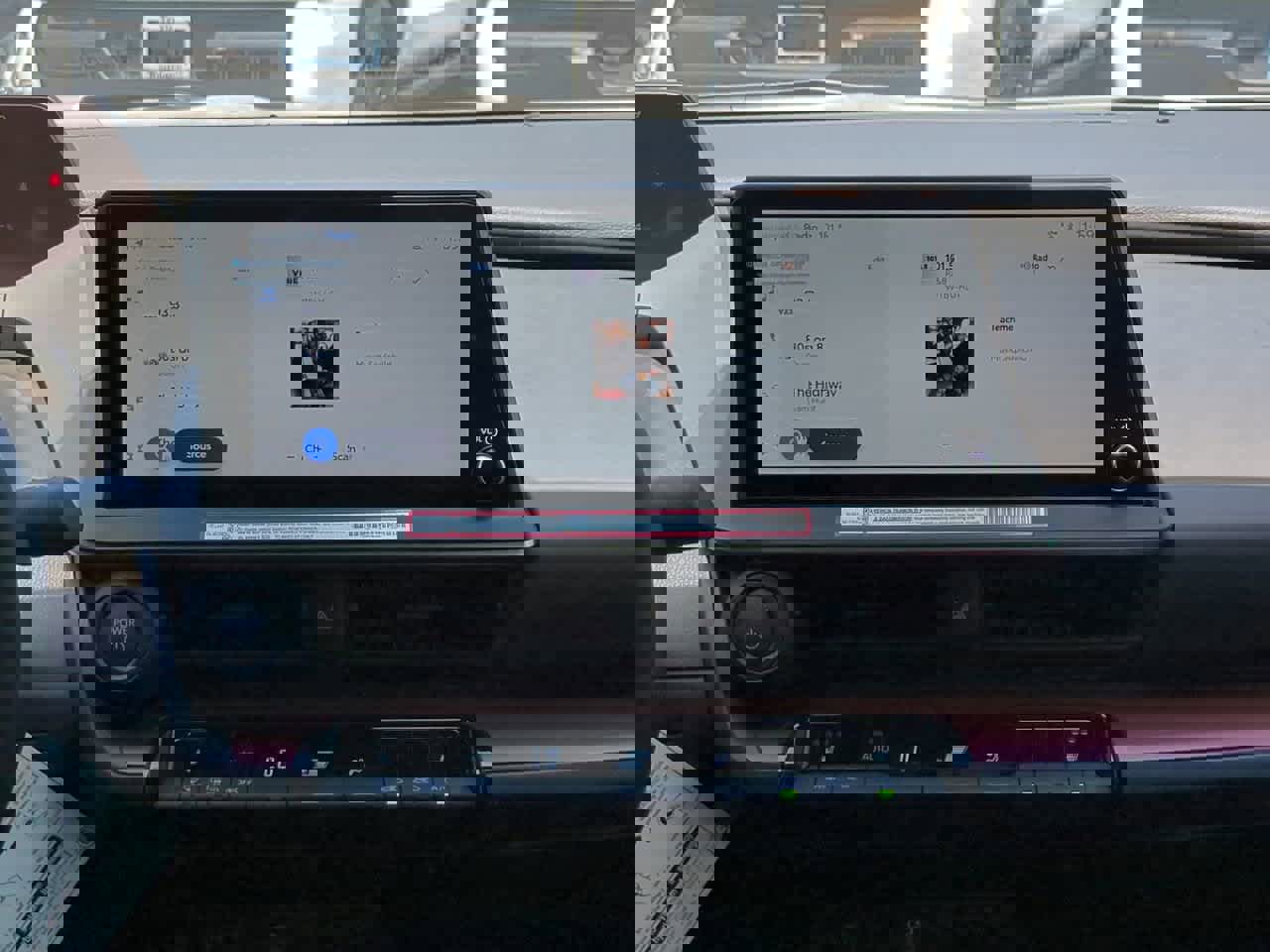 New 2026 Toyota Prius Plug-In Hybrid FWD image 17