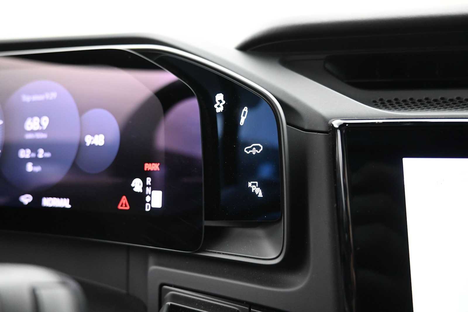 New 2026 Porsche Cayenne Electric AWD/4WD image 20