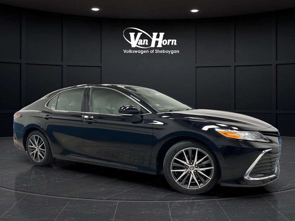Used 2023 Toyota Camry XLE w/ Cold Weather Package FWD video 1