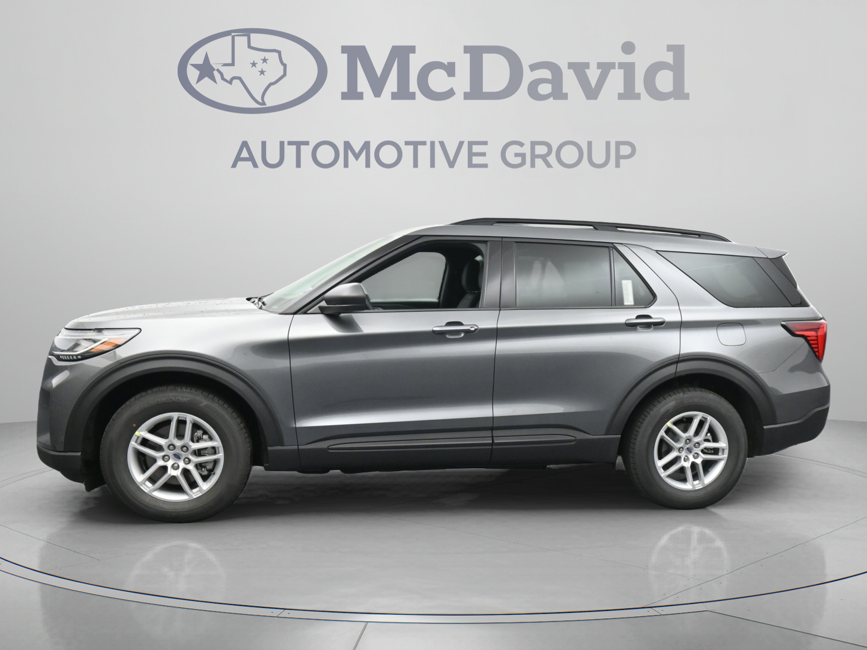 New 2027 Ford Explorer Active RWD image 5